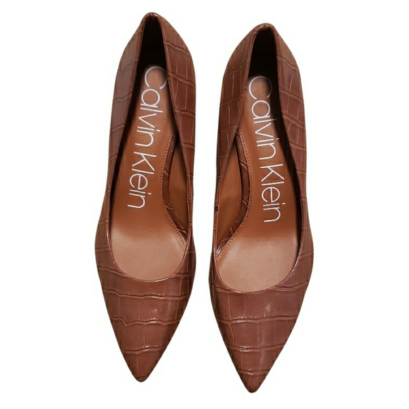 Calvin Klein Gayle 10M Pumps - Picture 2 of 10